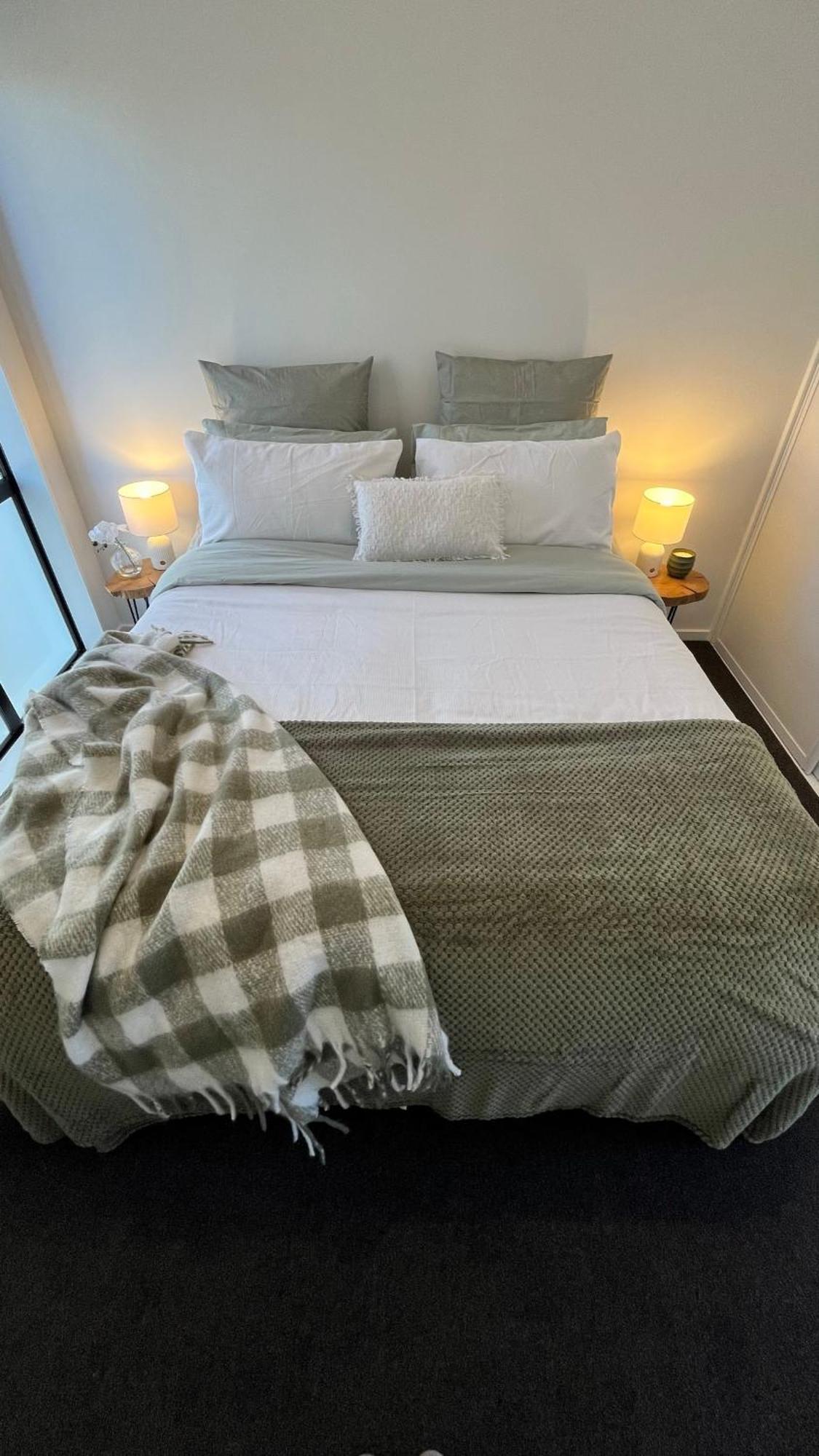 Luxury 2 Bedroom By St James Park كريستتشيرش المظهر الخارجي الصورة