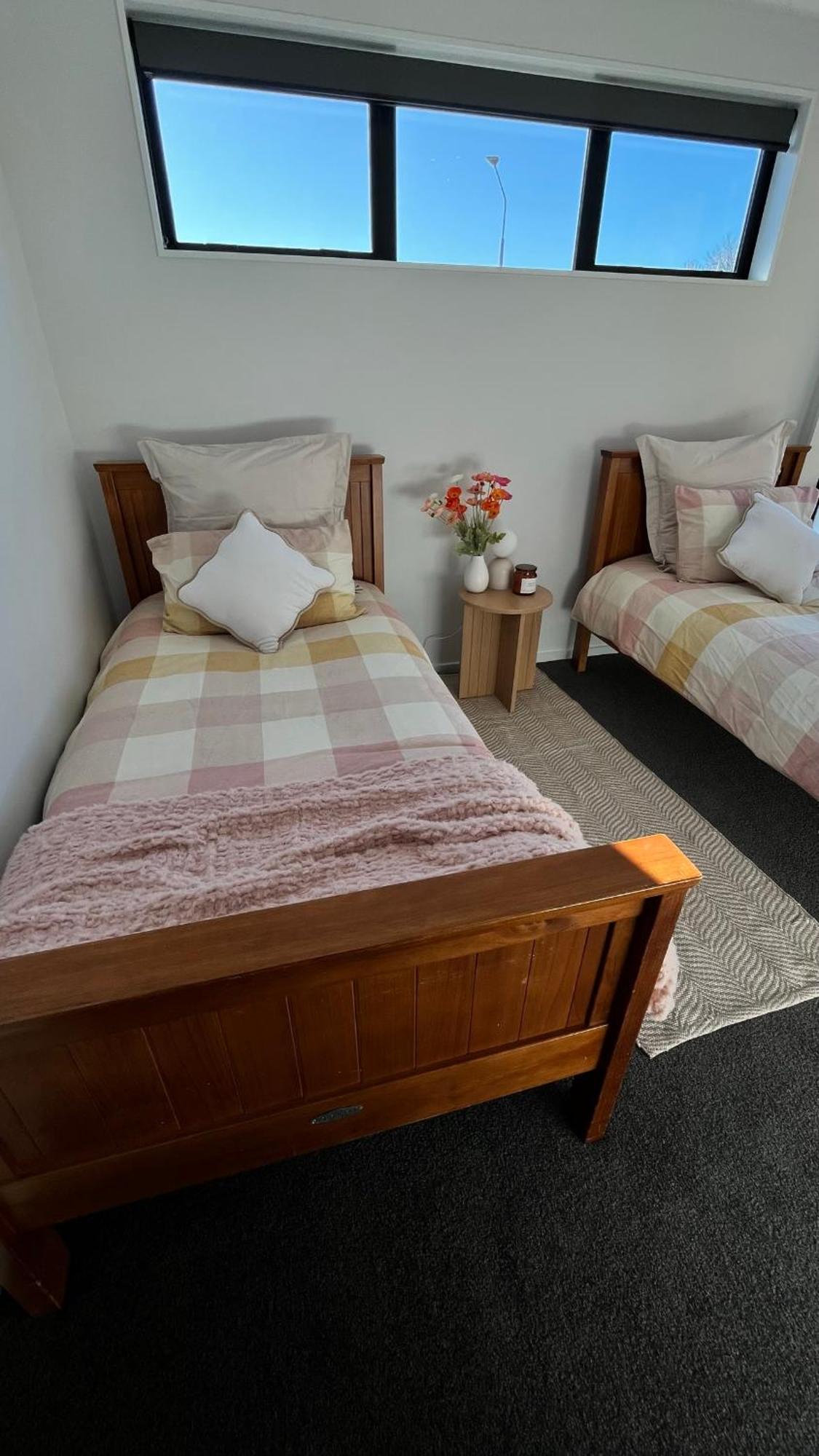 Luxury 2 Bedroom By St James Park كريستتشيرش المظهر الخارجي الصورة