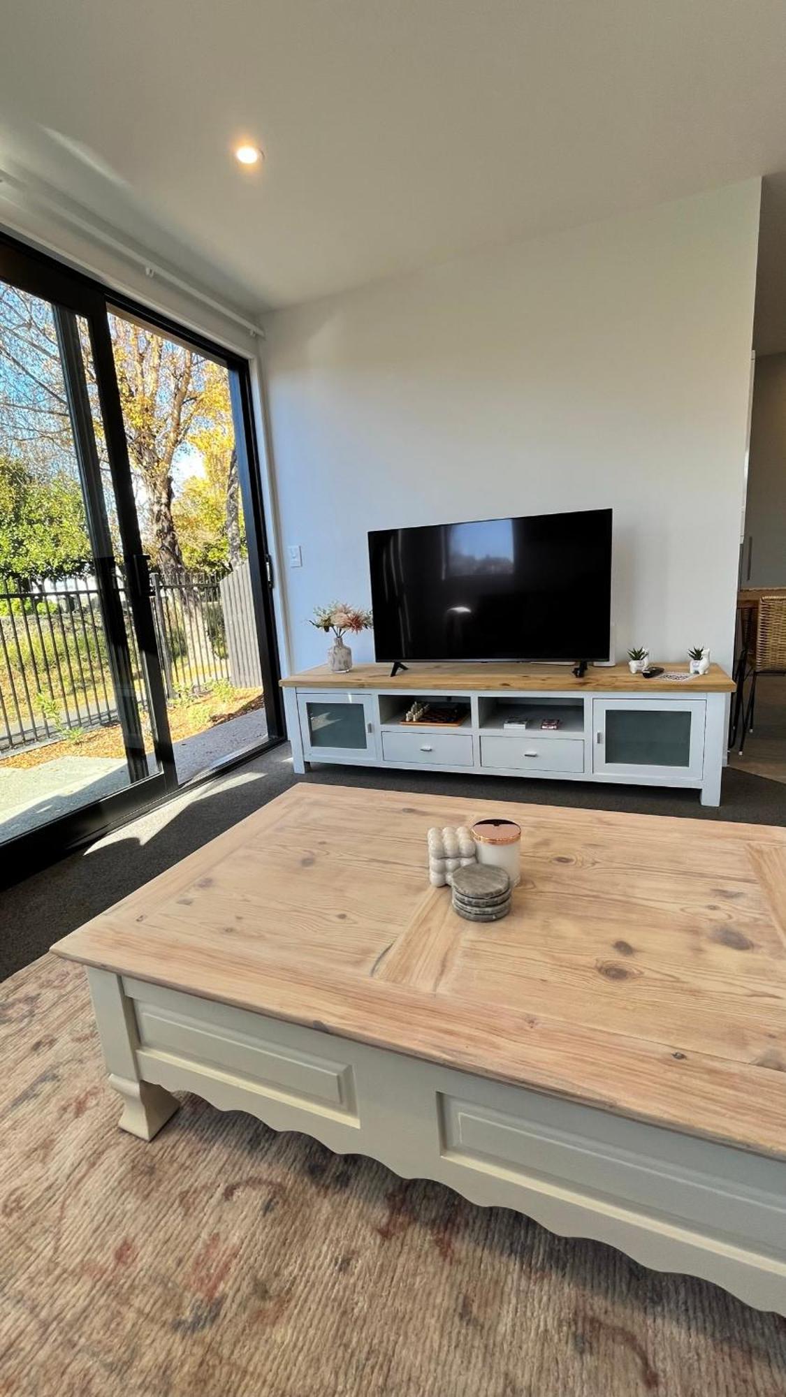 Luxury 2 Bedroom By St James Park كريستتشيرش المظهر الخارجي الصورة